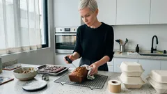 Cómo empezar una panadería en casa sin perderle: menú seguro, costos claros y ventas sin estrés