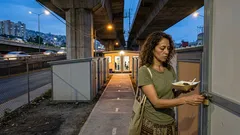 La aldea de tiny homes pegada a la autopista: 103 refugios y las reglas que la hacen funcionar